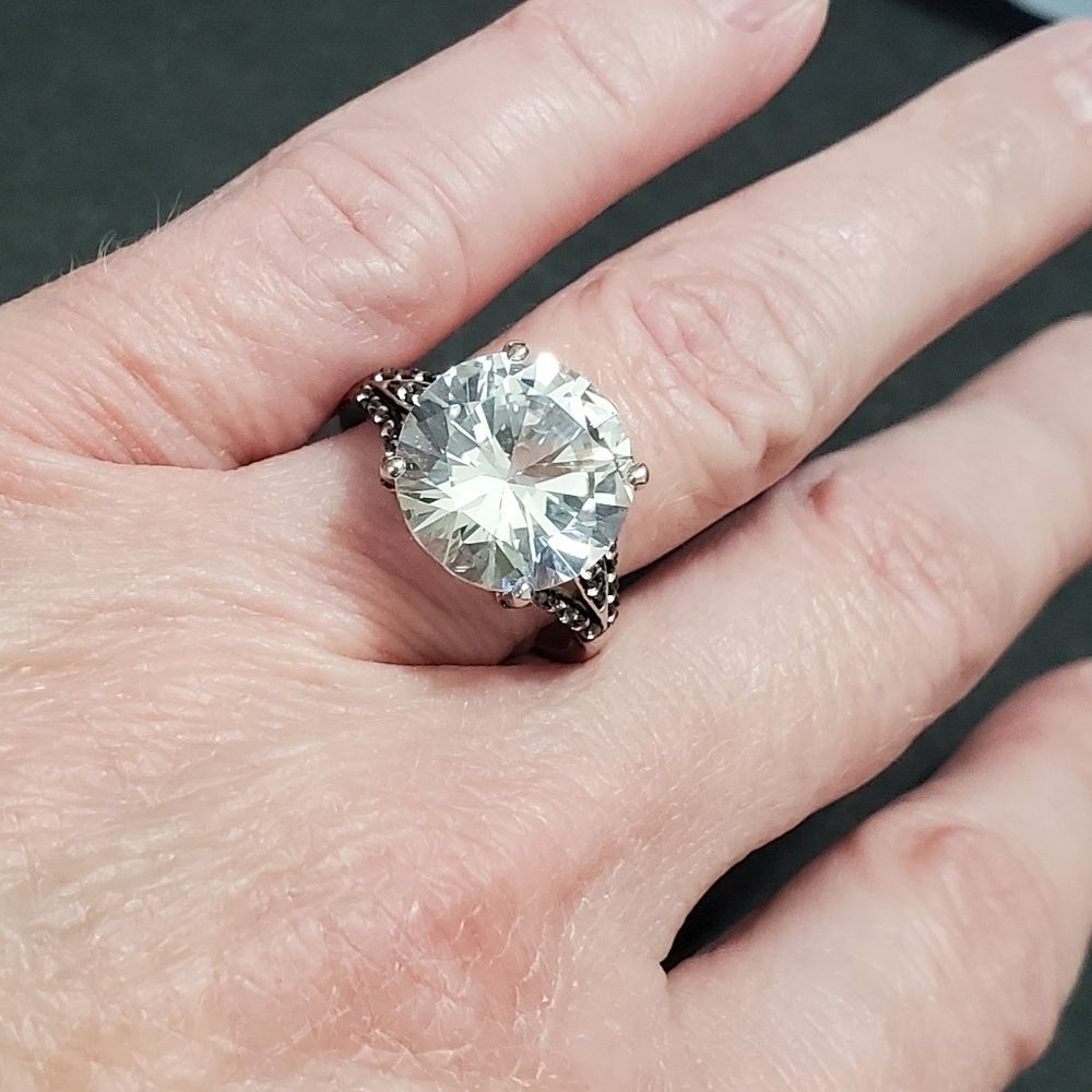Lorenzo sterling silver white topaz ring Size 6.75